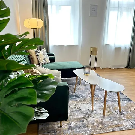 Korniapartment Zentrum 2 Schlafzimmer Stellplatz アパート