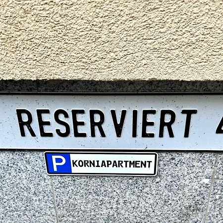 Korniapartment Zentrum 2 Schlafzimmer Stellplatz アパート