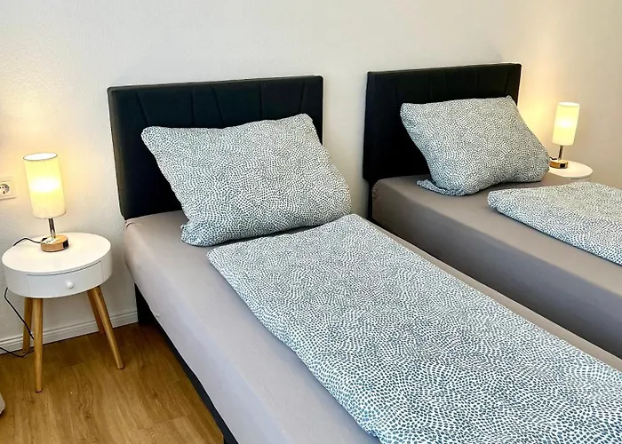 Korniapartment Zentrum 2 Schlafzimmer Stellplatz באוטזן