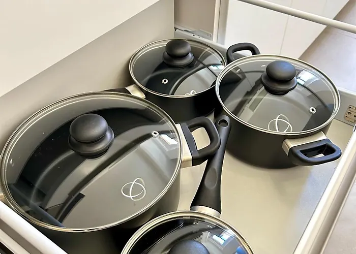 Korniapartment Zentrum 2 Schlafzimmer Stellplatz באוטזן